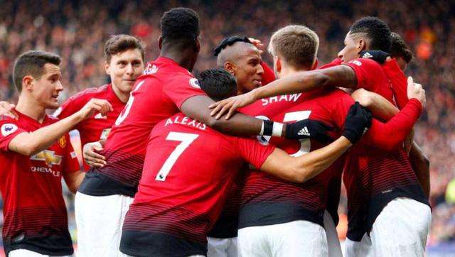  曼联主场闷平纽卡，滕哈赫变阵遭球迷质疑  